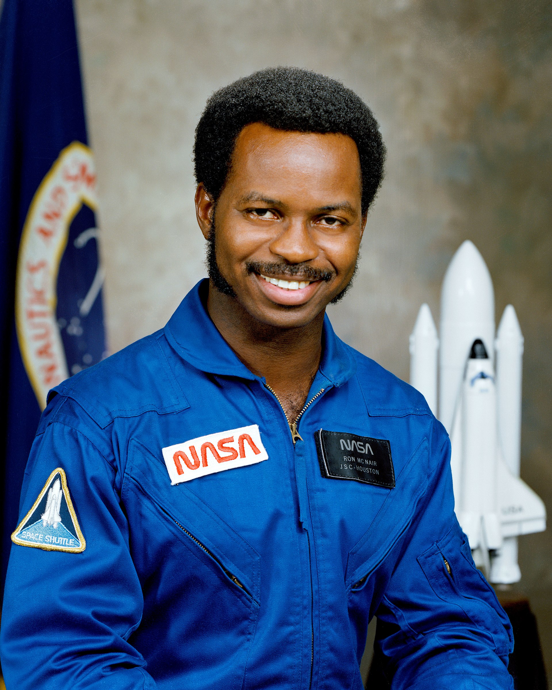 1920px-Ronald_McNair_(S78-35300)