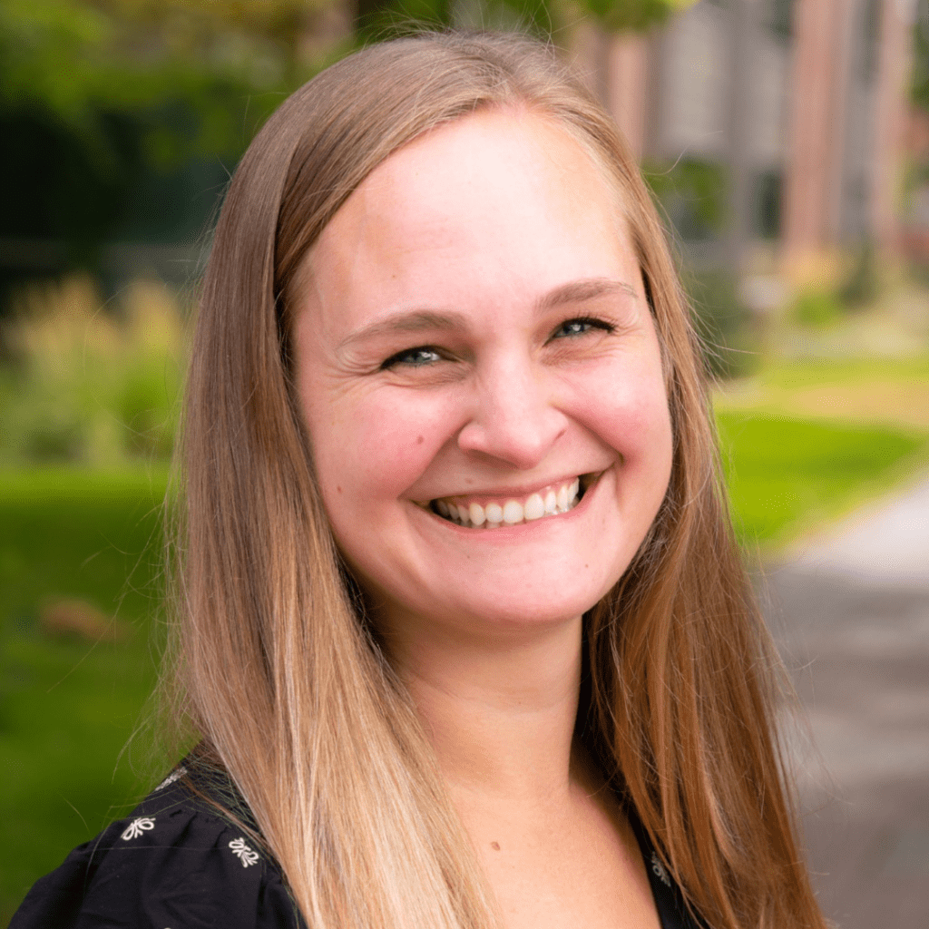 2 Photo of Elise Brehmer